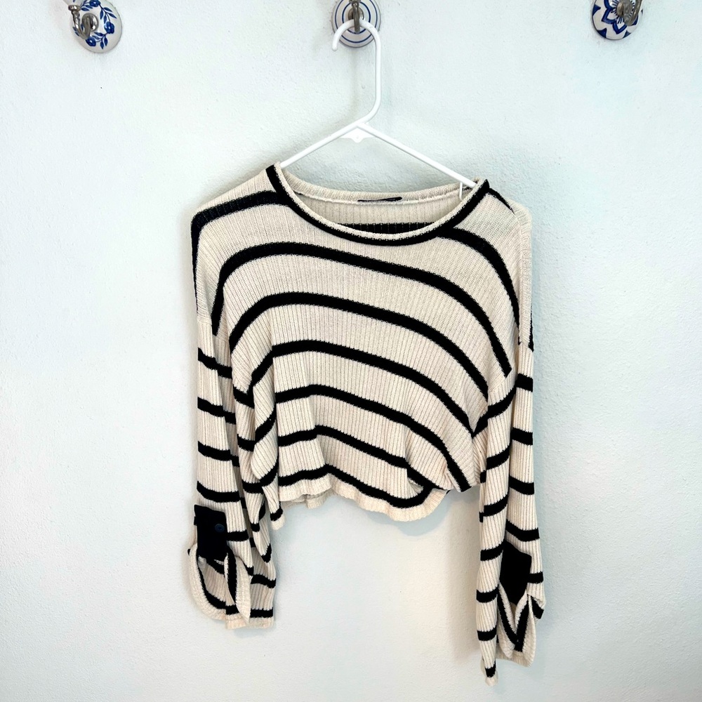 ZARA crop bell sleeve sweater